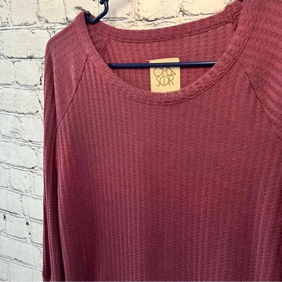 Chaser Revolve‎ Burgundy Long Sleeve Waffle Knit Oversized Tee Small - Picture 3 of 6